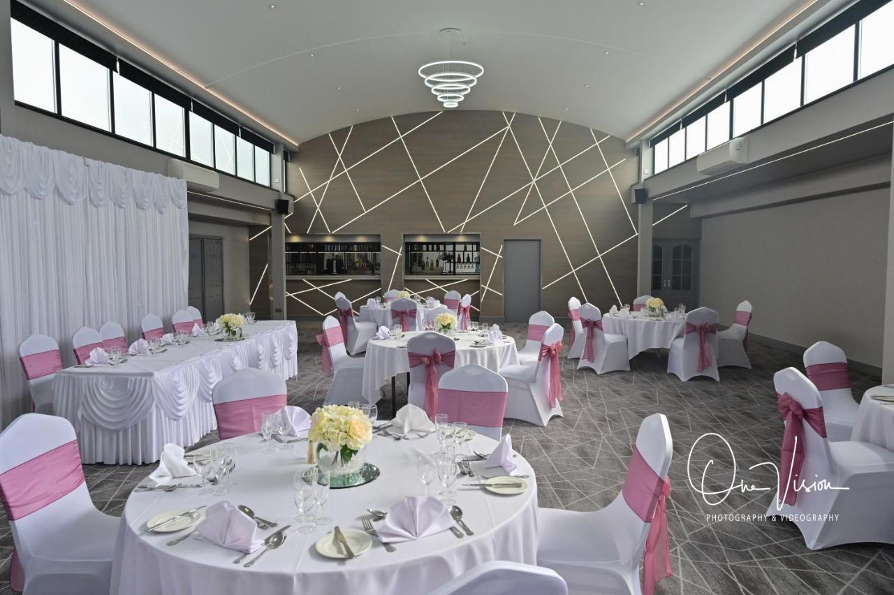 Best Western Premier Heronston Hotel & Spa Bridgend  Exteriör bild