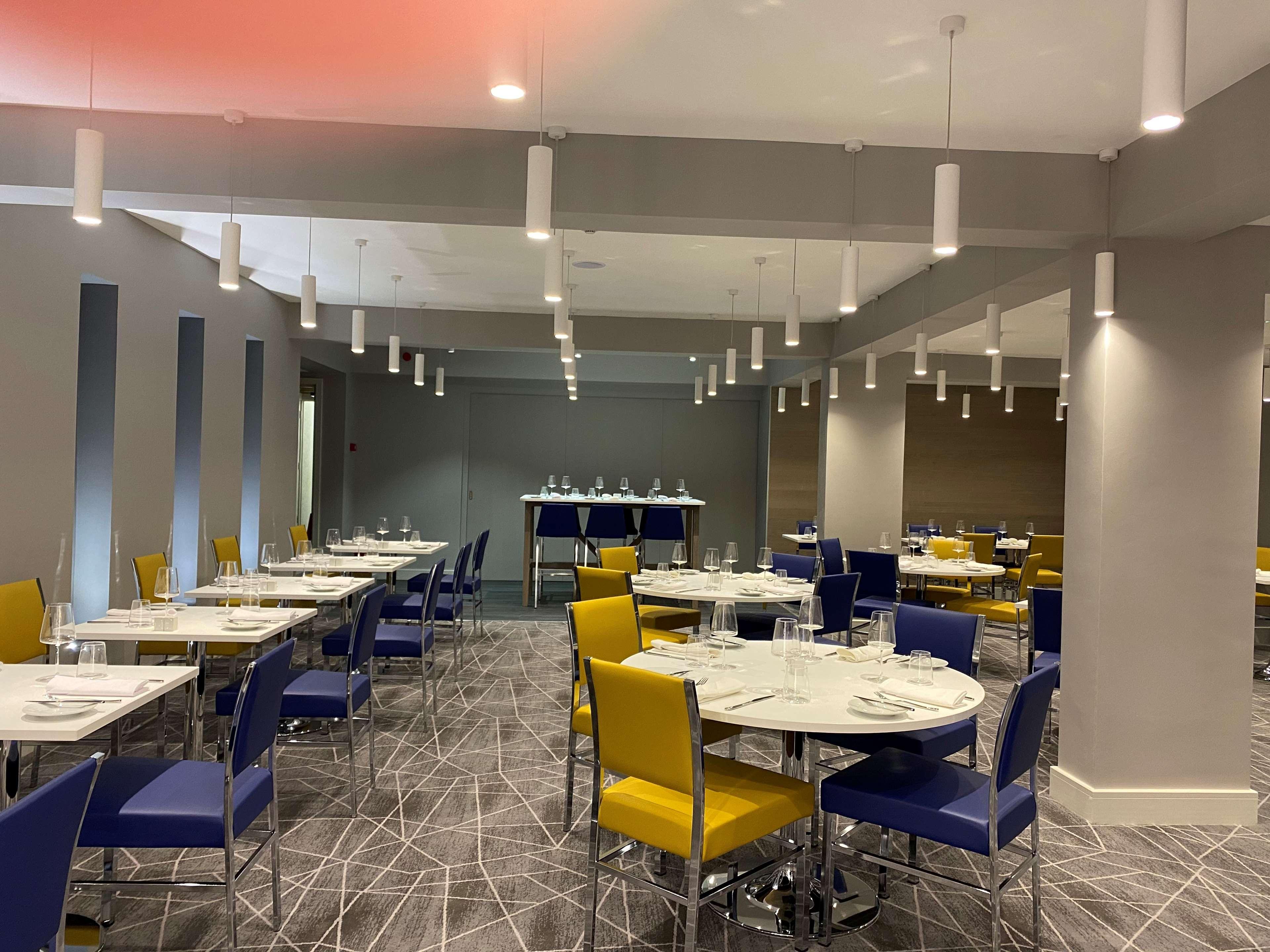 Best Western Premier Heronston Hotel & Spa Bridgend  Exteriör bild