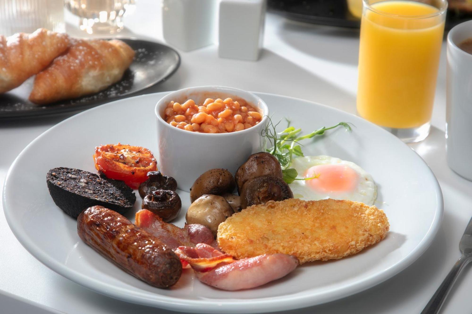 Best Western Premier Heronston Hotel & Spa Bridgend  Exteriör bild