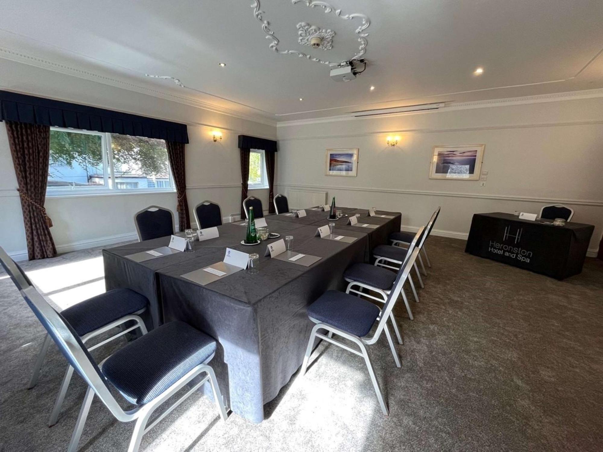 Best Western Premier Heronston Hotel & Spa Bridgend  Exteriör bild