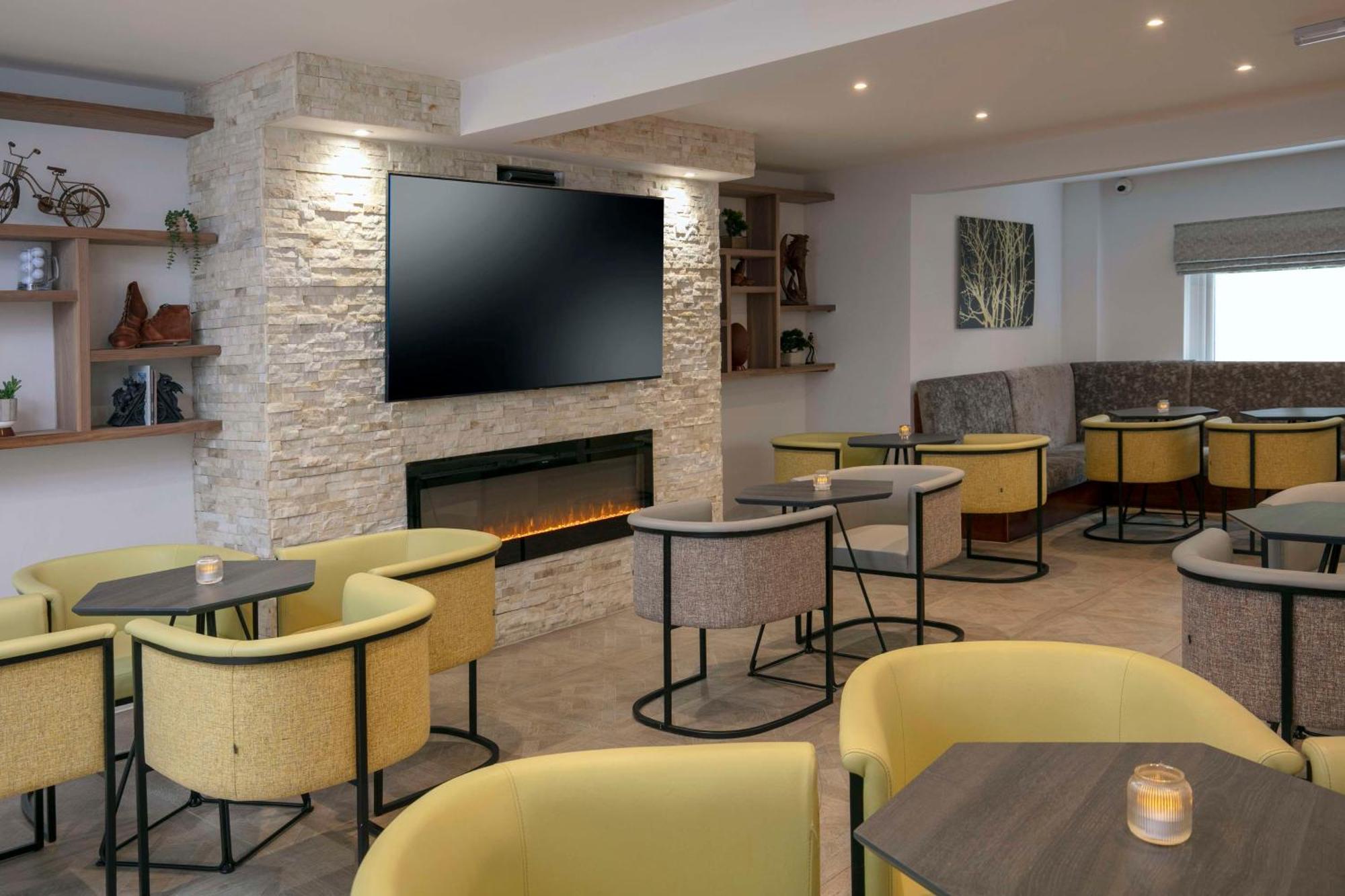 Best Western Premier Heronston Hotel & Spa Bridgend  Exteriör bild