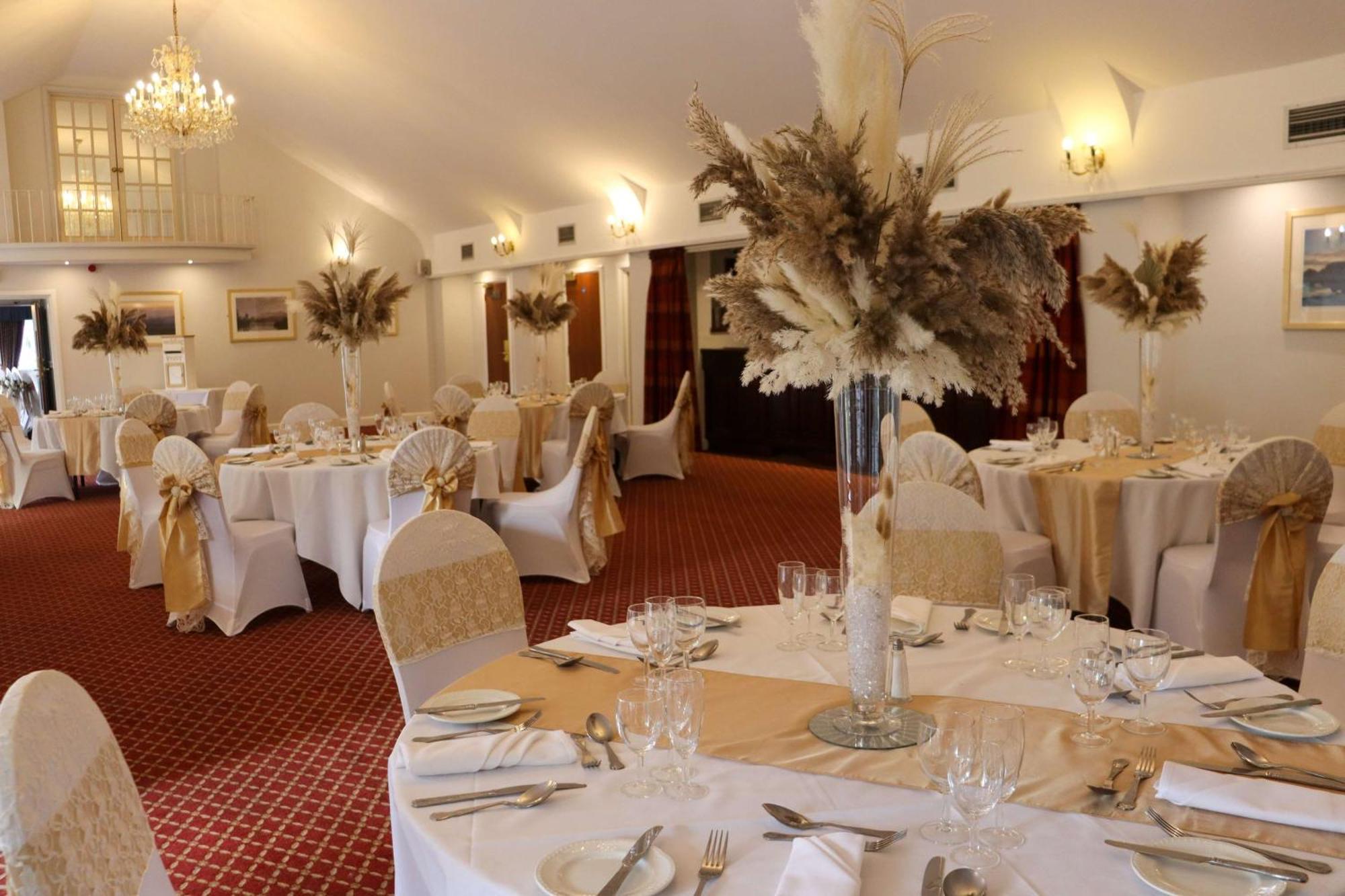 Best Western Premier Heronston Hotel & Spa Bridgend  Exteriör bild