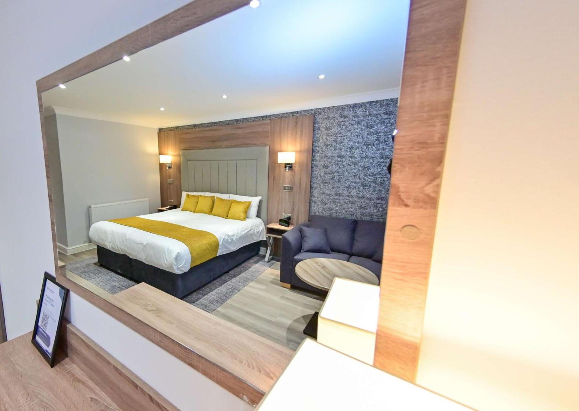 Best Western Premier Heronston Hotel & Spa Bridgend  Exteriör bild